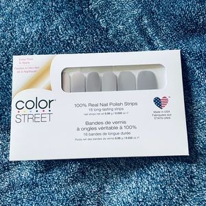 Color Street nail Dove me not